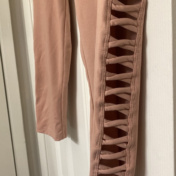 Betsy’s Johnson leggings - Picture 2 of 2